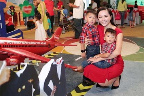 Vẻ đẹp của thiên lý sau 8 năm đăng quang tại hhhvvn
