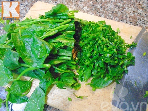 Cách nấu canh cua mồng tơi thanh mát ngày hè