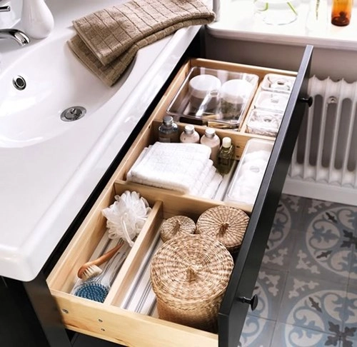 Những vật dụng cá nhân nên để ngoài nhà tắm