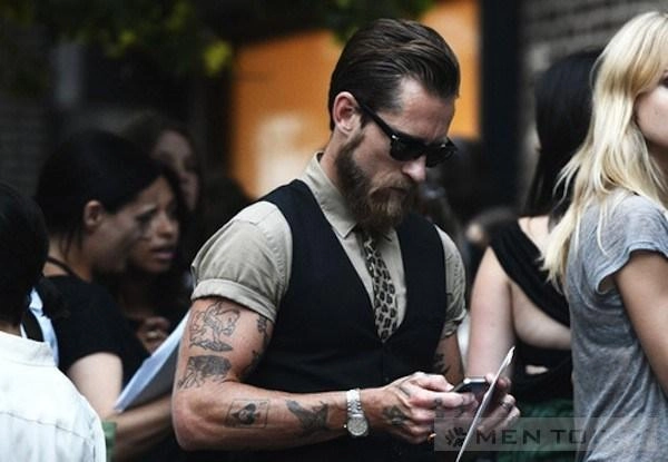 Tuyệt chiếu phối họa tiết cho áo sơ mi và cravat