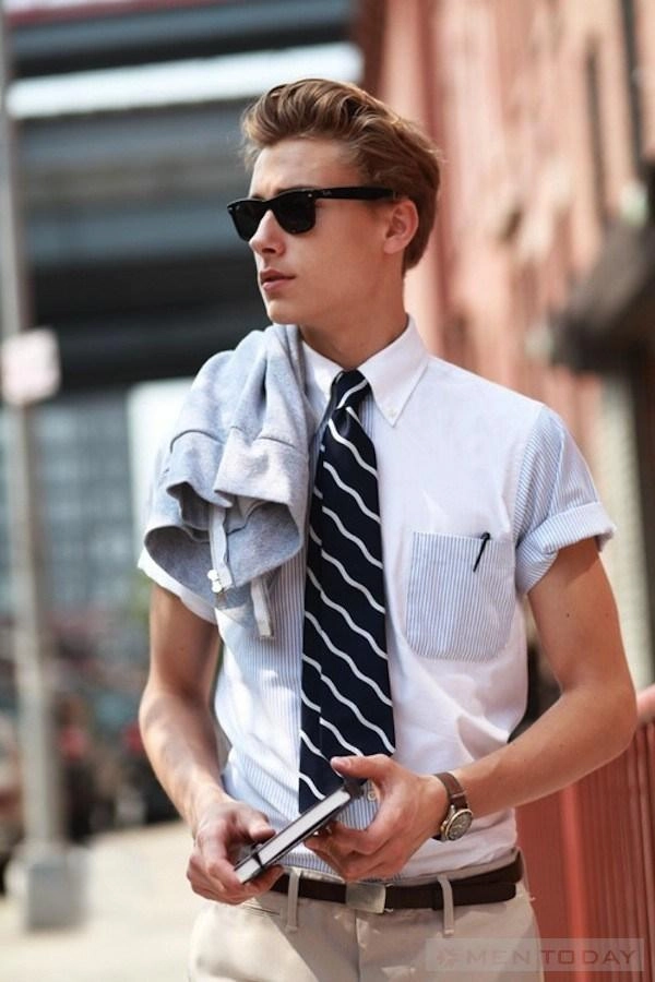 Tuyệt chiếu phối họa tiết cho áo sơ mi và cravat