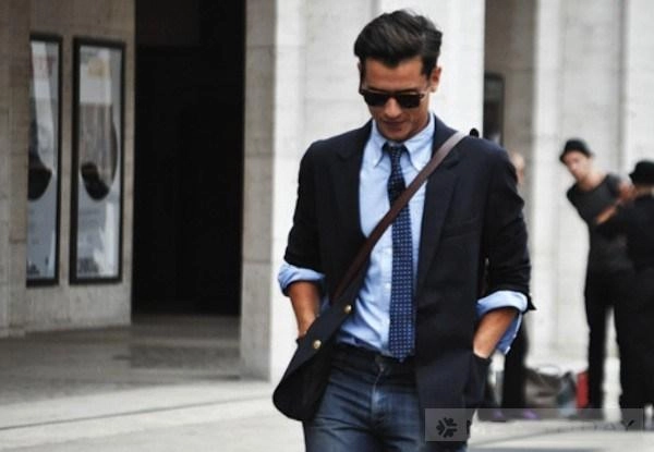 Tuyệt chiếu phối họa tiết cho áo sơ mi và cravat