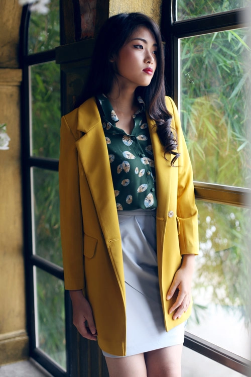 Ngắm cô nàng 20 thích làm quý cô công sở
