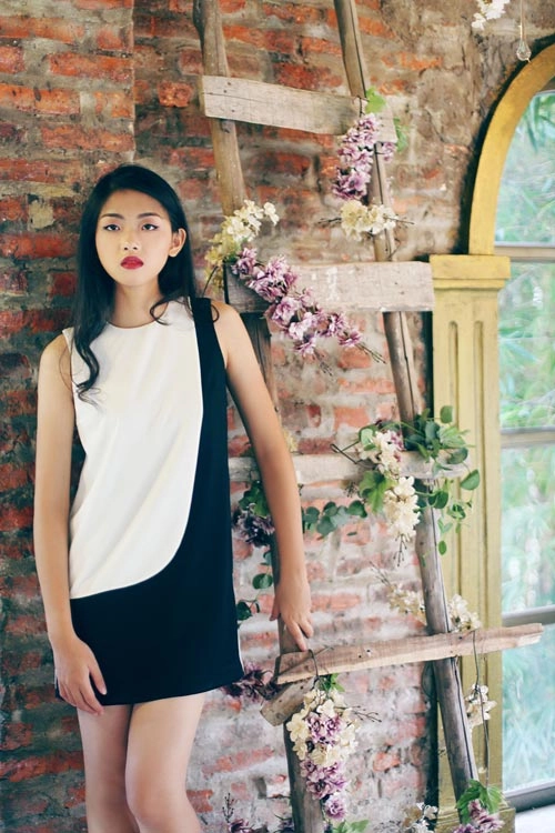 Ngắm cô nàng 20 thích làm quý cô công sở