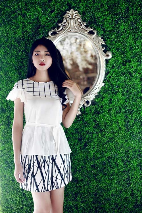 Ngắm cô nàng 20 thích làm quý cô công sở