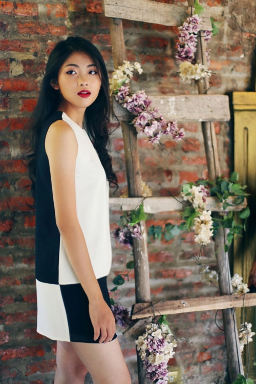 Ngắm cô nàng 20 thích làm quý cô công sở