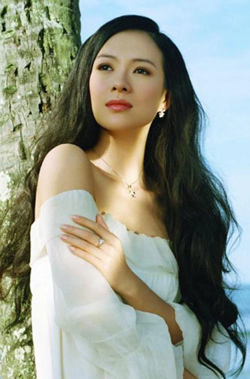 Trang tin nổi tiếng chọn phạm hương sexy nhất việt nam