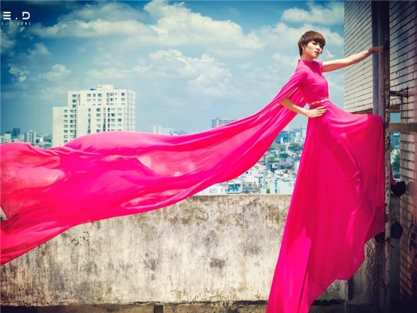 Kim nhã tôi rất xấu hổ khi bị chê catwalk như đi chợ
