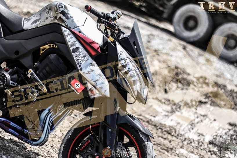 Kawasaki z1000 hầm hố đầy chất lính trong bản độ army