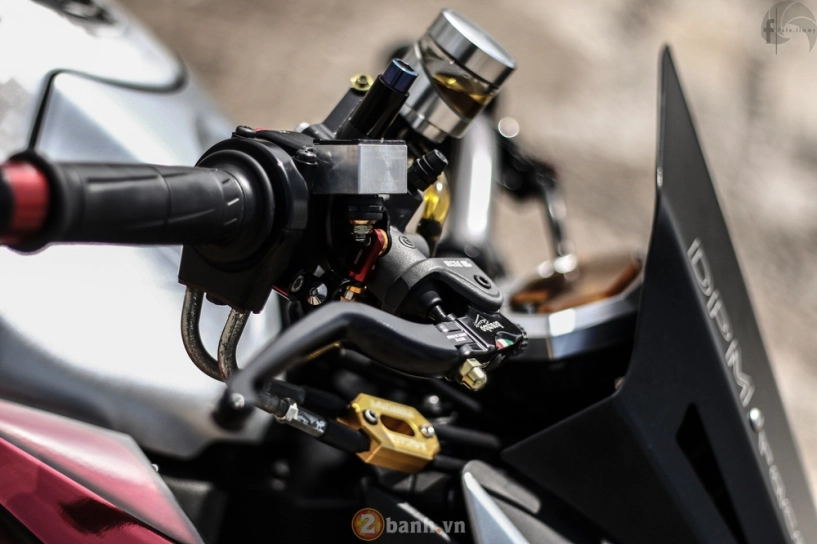 Kawasaki z1000 hầm hố đầy chất lính trong bản độ army