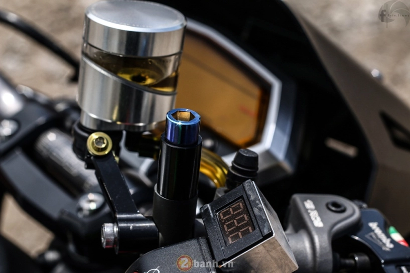 Kawasaki z1000 hầm hố đầy chất lính trong bản độ army