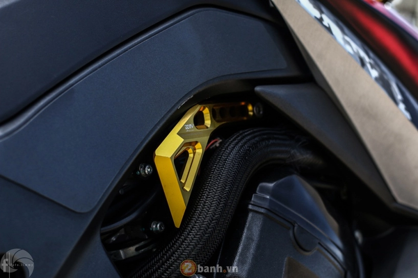 Kawasaki z1000 hầm hố đầy chất lính trong bản độ army