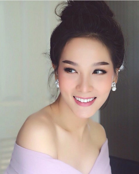 Vẻ đẹp sexy của hoa hậu người thái từng là đàn ông