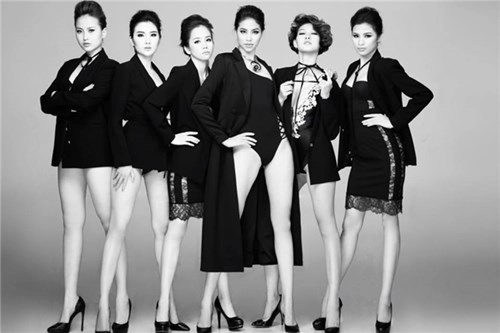 Mặc gạch đá phạm hương vẫn khiến cộng đồng mạng quốc tế dậy sóng
