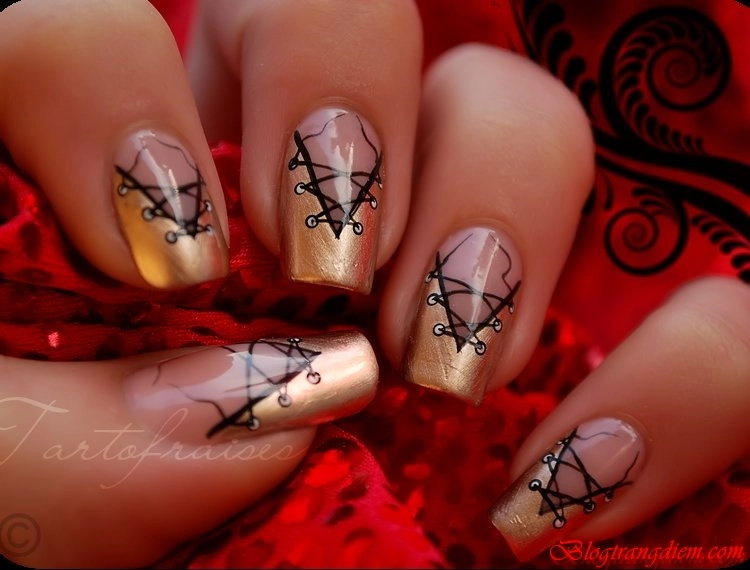 11 mẫu nail đính đá sang trọng cho quý cô