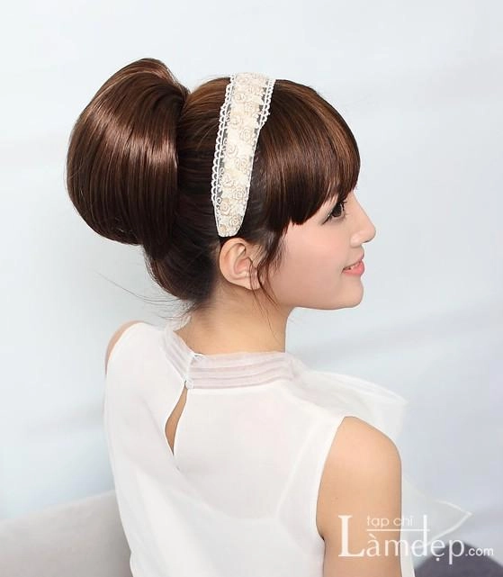 Tóc búi cao cho nàng đầy quyến rũ dạo phố xuân hè 2016