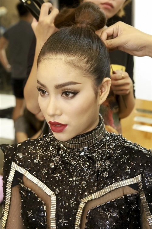 Hình ảnh gợi cảm củ bộ ba huấn luyện viên the face