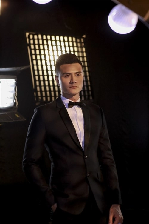 Hình ảnh gợi cảm củ bộ ba huấn luyện viên the face