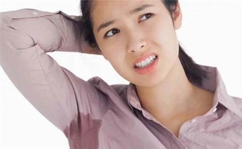 Khử mùi hách nôi bằng nguyên liệu dân gian