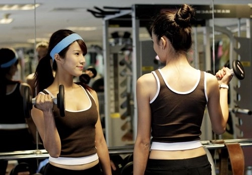 Bí quyết giúp nàng khắc phục ngực bên to bên nhỏ