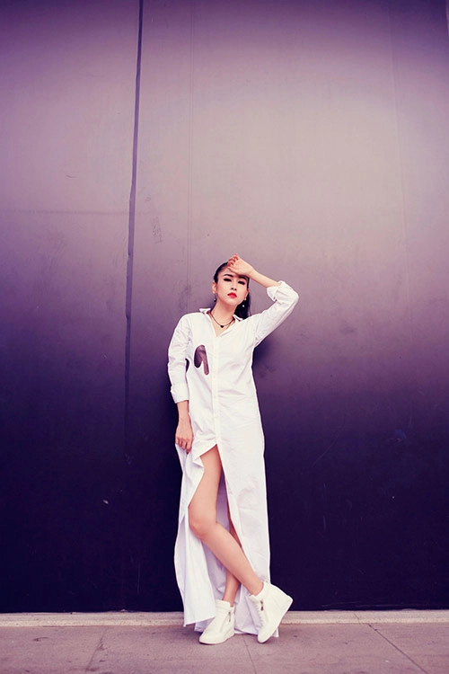 Hà minh ngọc sành điệu dạo phố