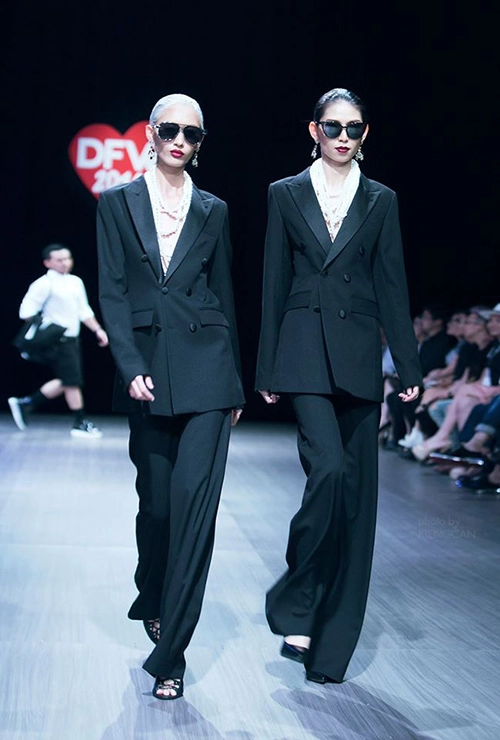 Hai chân dài hot nhất làng mốt việt