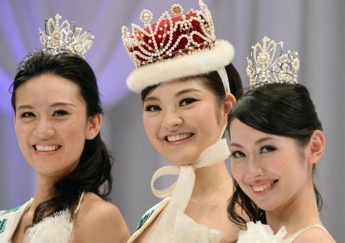 Hoa hậu quốc tế bị chê tơi tả sau khi đăng quang