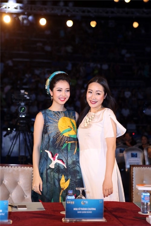Jennifer phạm rạng rỡ đọ sắc cùng ngô phương lan