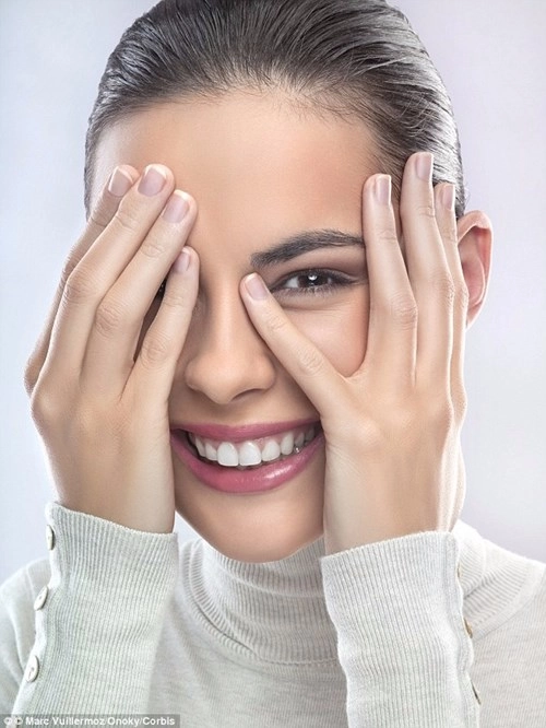 Làm đẹp hay phá hủy nhan sắc khi cao lông mặt