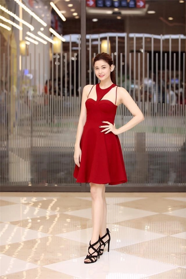 Ngắm dàn mỹ nhân việt diện váy gợi cảm dự tiệc