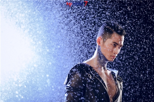 Ngắm thí sinh next top ảo diệu trong bộ ảnh tiền tỉ