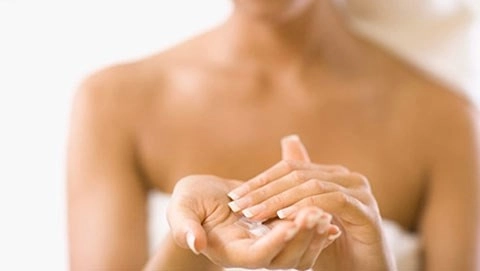 Tan nát da vì bôi những thứ này lên mặt