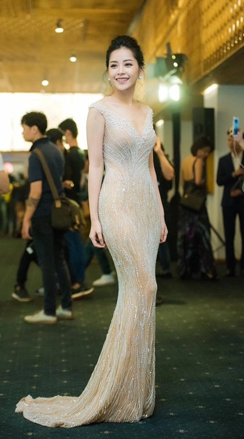 Thời trang chi pu ngày càng lấn át các đàn chị trên thảm đỏ