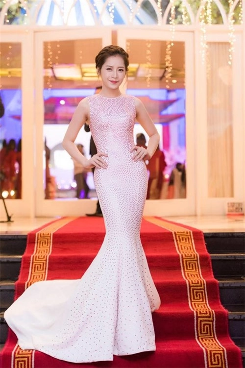 Thời trang chi pu ngày càng lấn át các đàn chị trên thảm đỏ
