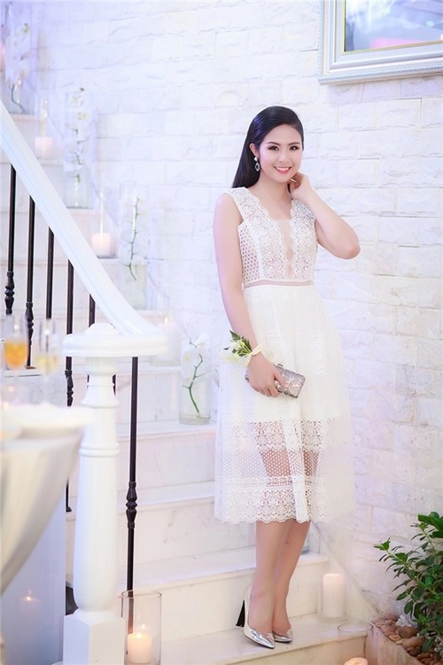 Tú anh ngọc hân xinh như thiên thần áo trắng