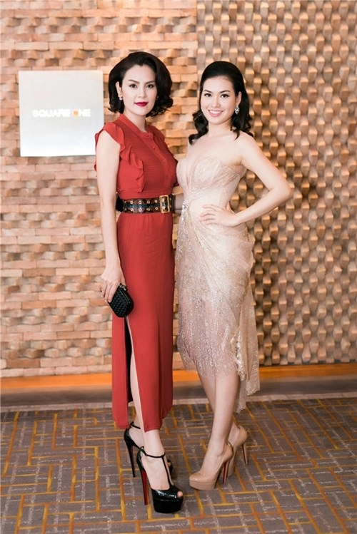Lê hà kim chi khoe đôi chân dài miên man đi dự sự kiện