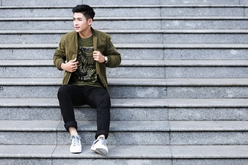 Thiết kế và giá trị hòa cùng nhịp thở giới sao của versace jeans