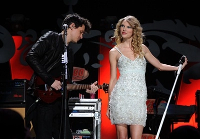 Thời trang taylor swift đổi mỗi khi thay người tình