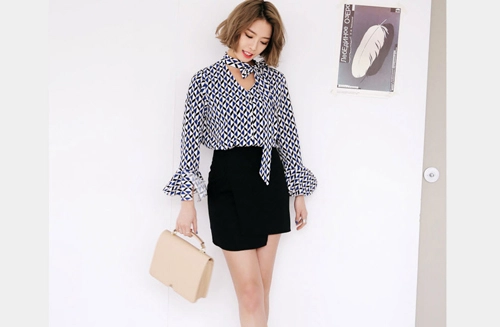 2 kiểu áo sơ mi này bạn nữ công sở cần phải biết