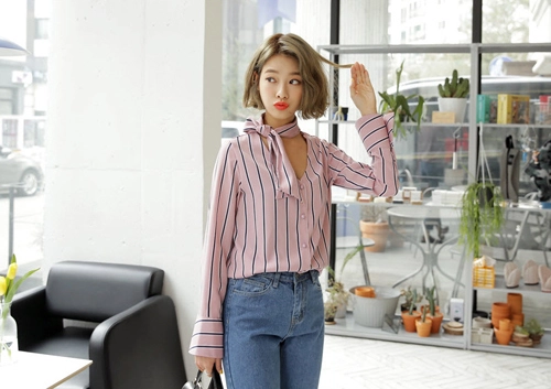 2 kiểu áo sơ mi này bạn nữ công sở cần phải biết