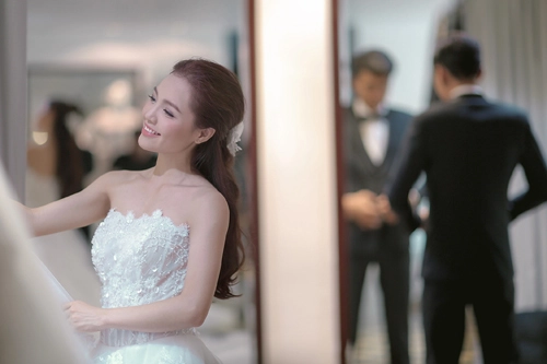 Áo cưới bồng bềnh như mây của linh phi