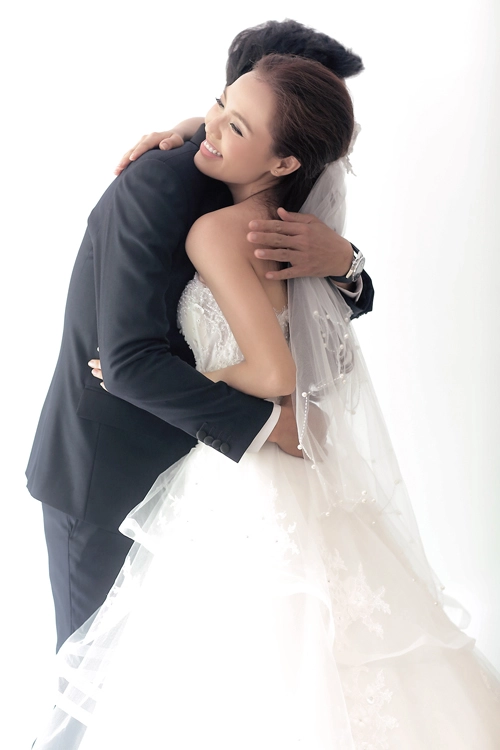 Áo cưới bồng bềnh như mây của linh phi