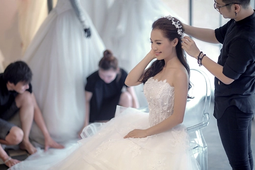 Áo cưới bồng bềnh như mây của linh phi