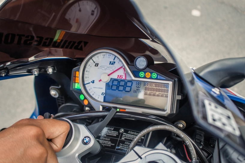 Siêu mô tô BMW S1000RR lên tem M Series tại Sài Gòn hình ảnh 9 Bmw s1000rr siêu mô tô được lên tem m series tại sài gòn