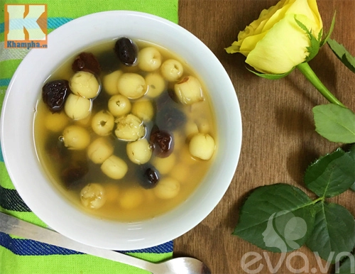 Cách nấu chè hạt sen nho khô thơm ngon thanh mát