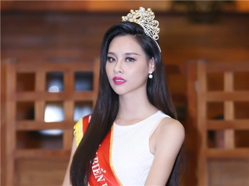 Cận cảnh mặt mộc của 6 hoa hậu việt đang đương nhiệm