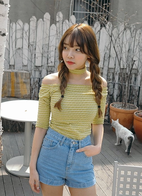 Cho nàng thỏa sức khoe eo thon với soóc jeans cạp cao