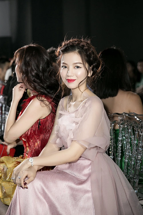 Diễn viên mc hạ anh xinh như công chúa dự dạ tiệc