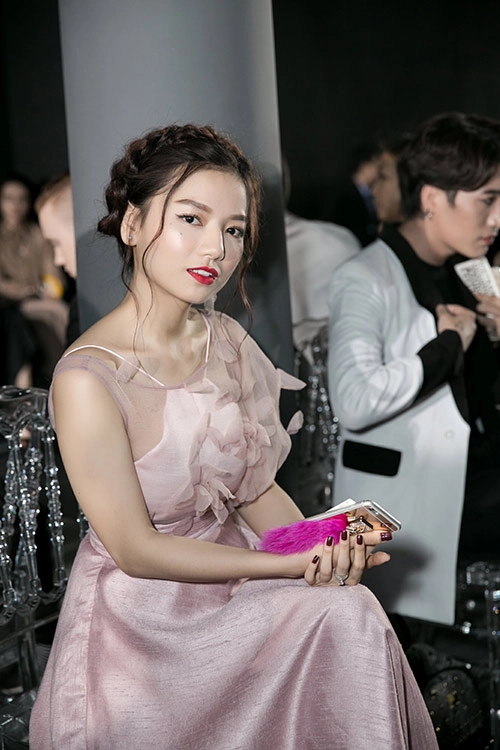Diễn viên mc hạ anh xinh như công chúa dự dạ tiệc
