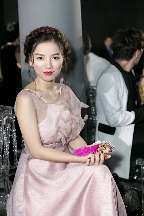 Diễn viên mc hạ anh xinh như công chúa dự dạ tiệc